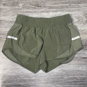 Lululemon shorts size 4 in green